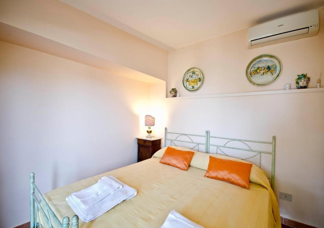 B&B Villa Vittoria Джардини-Наксос Экстерьер фото