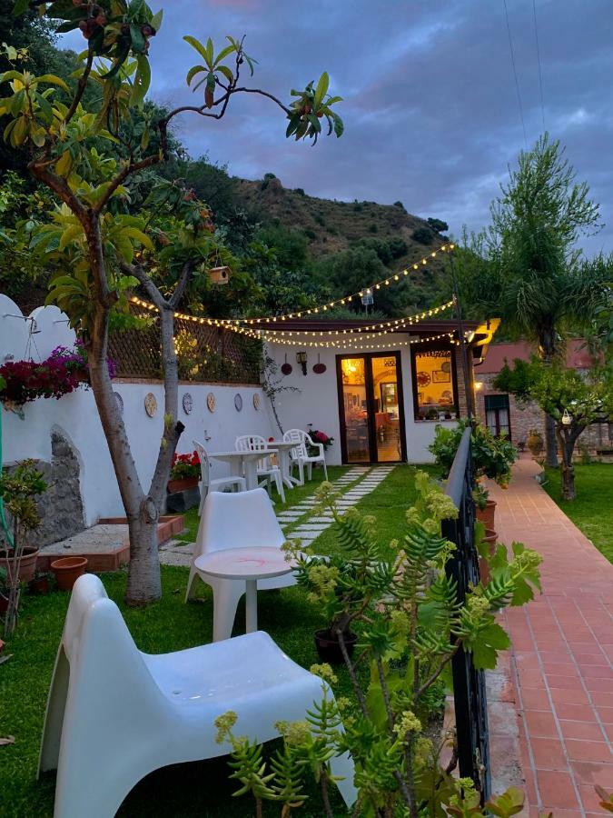 B&B Villa Vittoria Джардини-Наксос Экстерьер фото